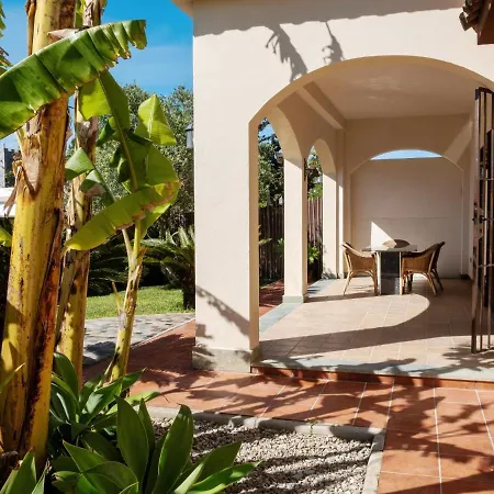 Con Piscina Privada Solo Familias Y Parejas