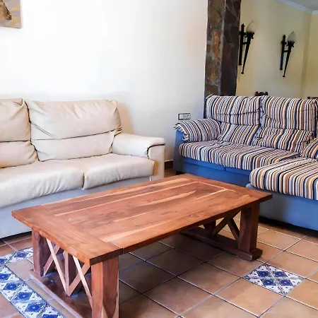 Con Piscina Privada Solo Familias Y Parejas *