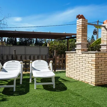 Con Piscina Privada Solo Familias Y Parejas Holiday home