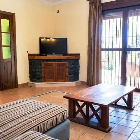 Con Piscina Privada Solo Familias Y Parejas *