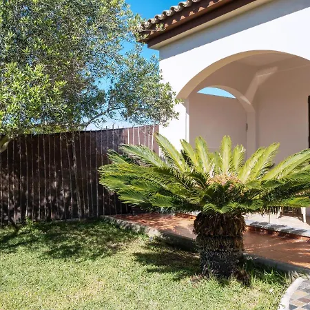 Con Piscina Privada Solo Familias Y Parejas Holiday home *